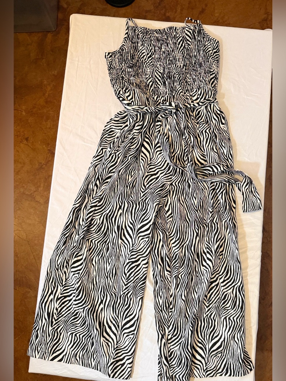 Michael Kors Black & White Zebra-Print Smocked Jumpsuit size XL (TT6)